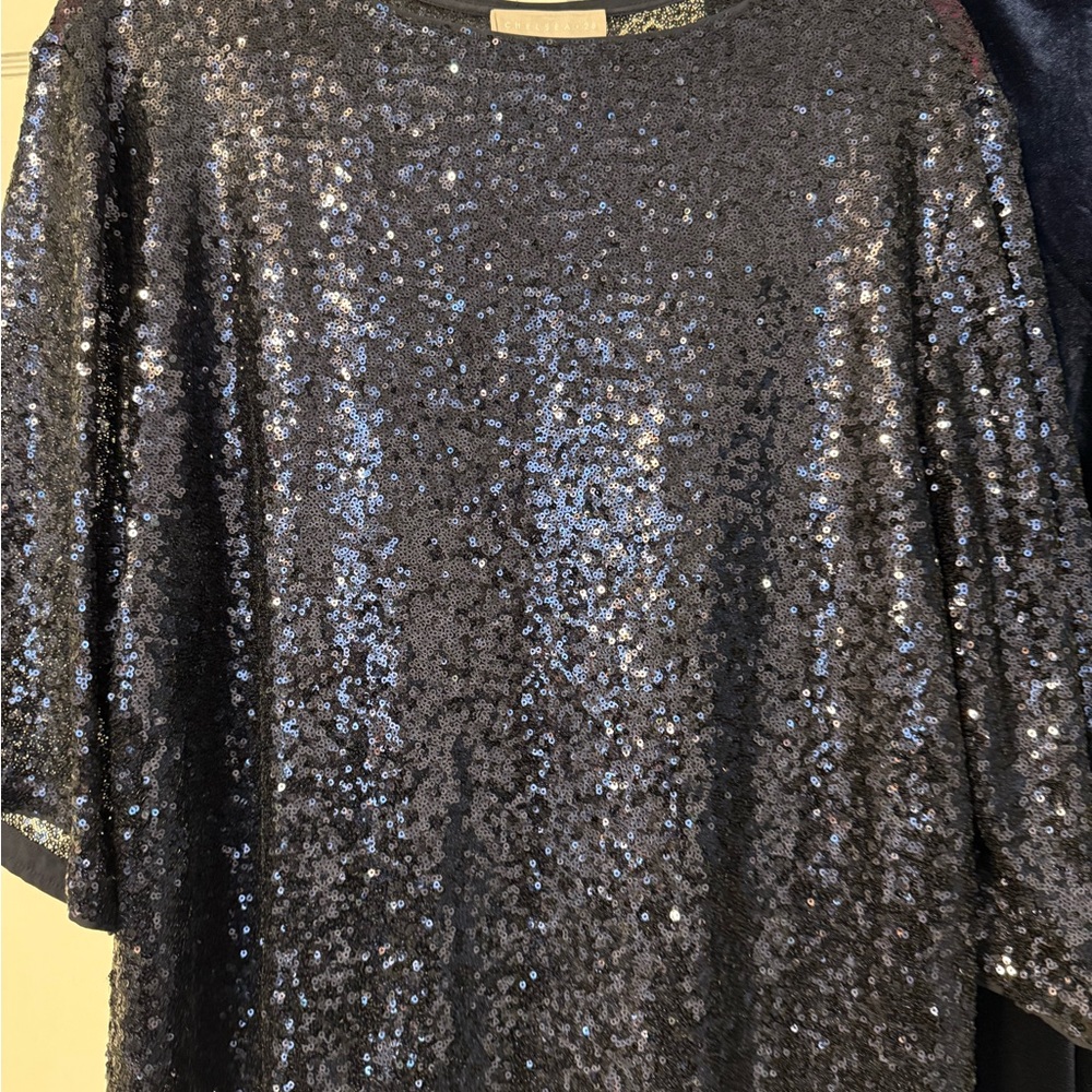 NWOT Women’s Chelsea 28 Sequin Top, XL